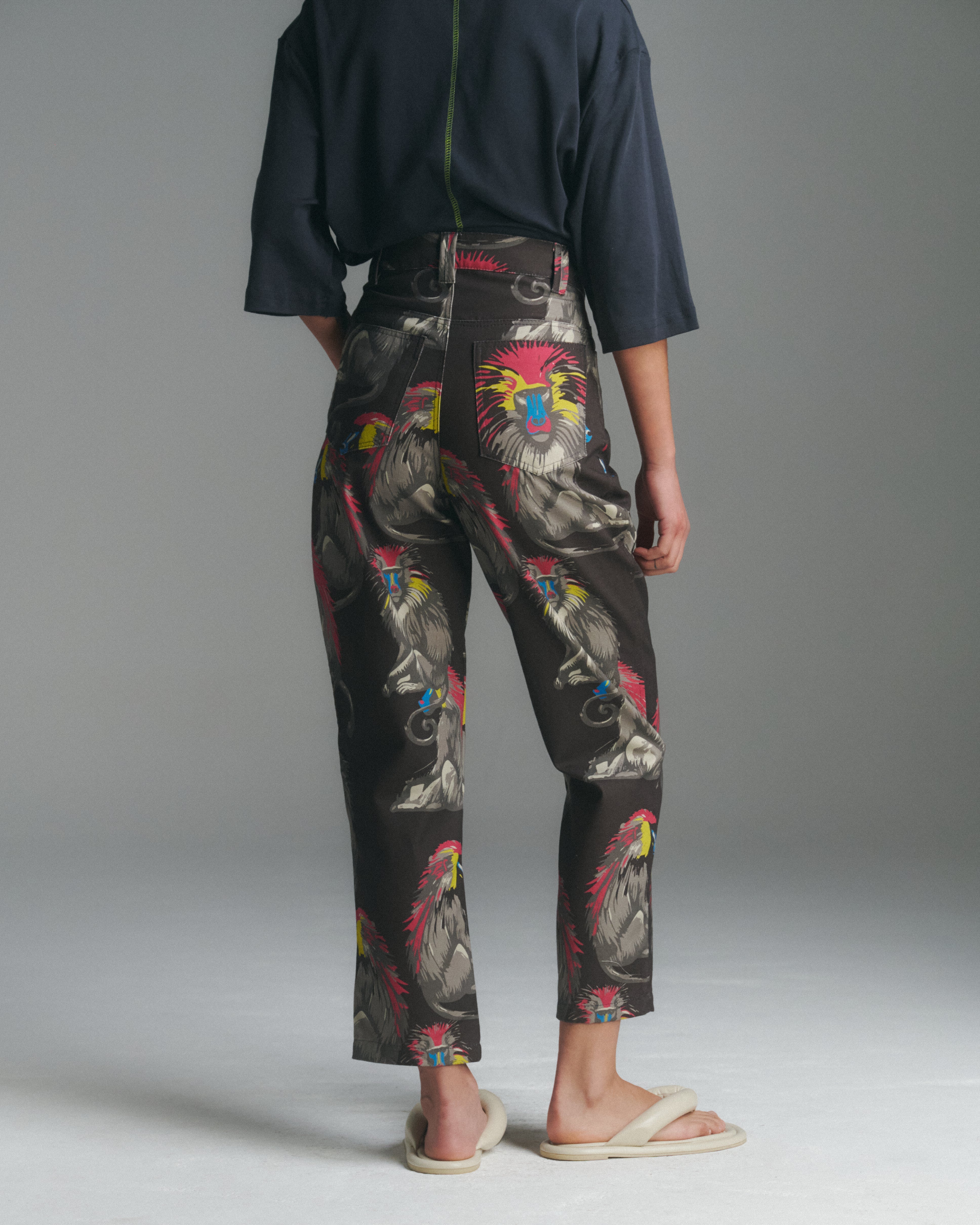 PANTALONES Y BOTTOMS